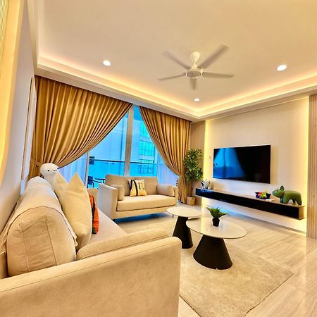 Pinetree Puteri Harbour @ Uha Apartment Нусаджая Екстериор снимка
