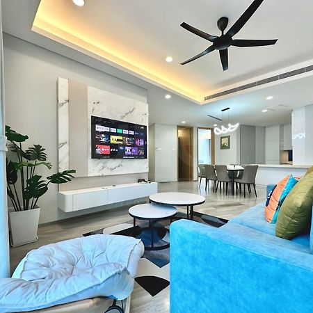 Pinetree Puteri Harbour @ Uha Apartment Нусаджая Екстериор снимка