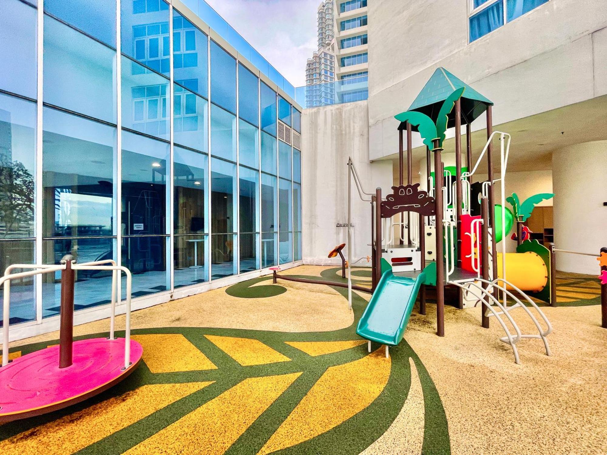 Pinetree Puteri Harbour @ Uha Apartment Нусаджая Екстериор снимка